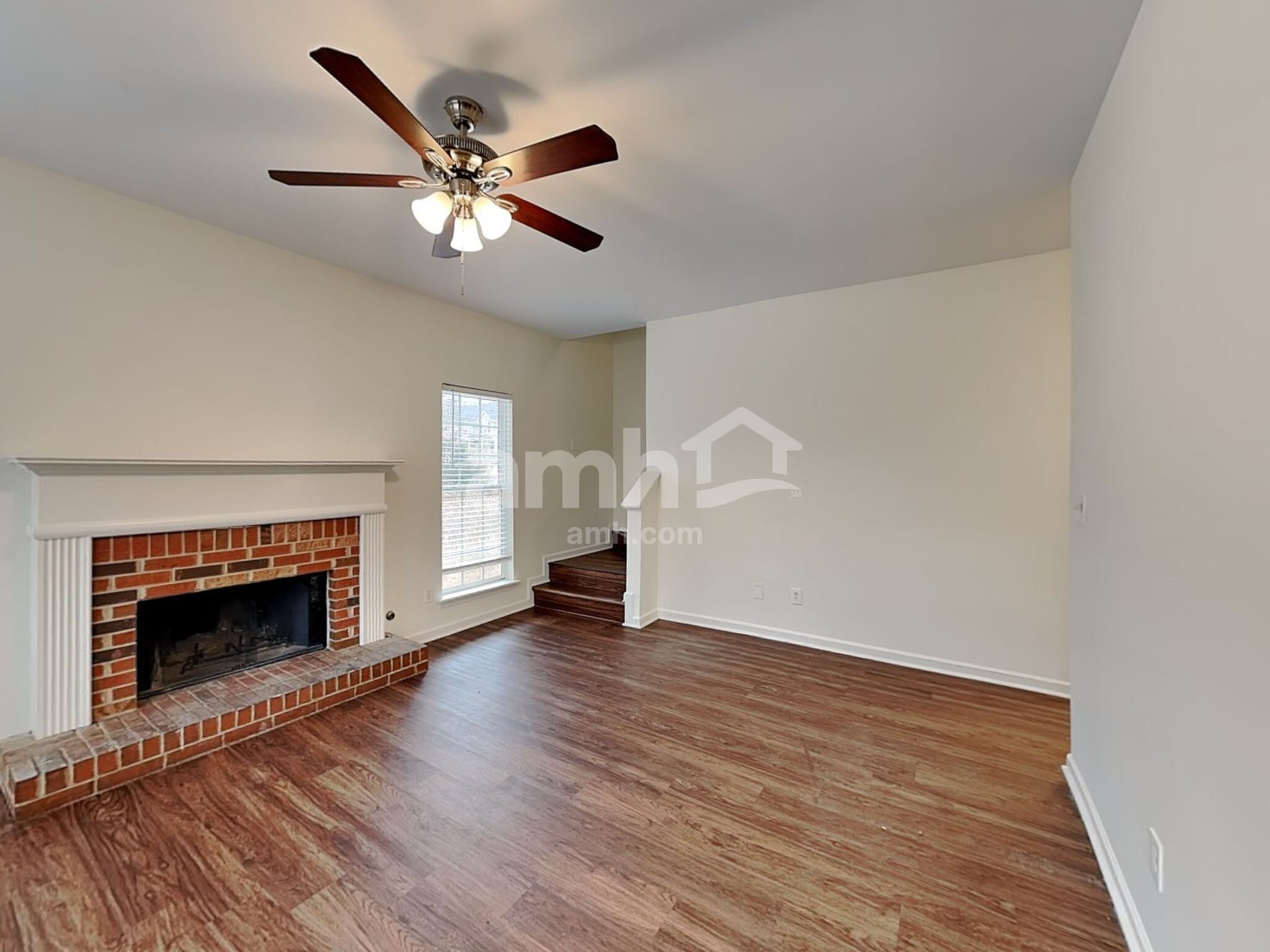 Building Photo - 2026 Oakbluff Way SW