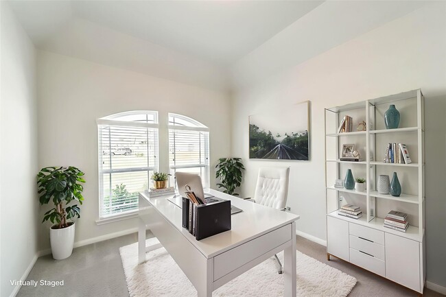 Building Photo - 13030 Laura Lake Dr