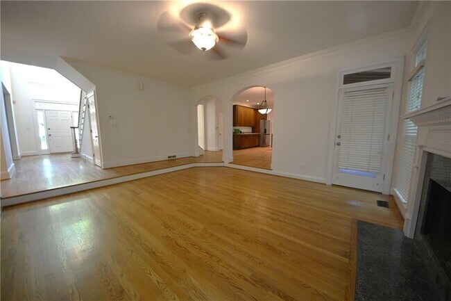 Building Photo - 135 Brightmore Way