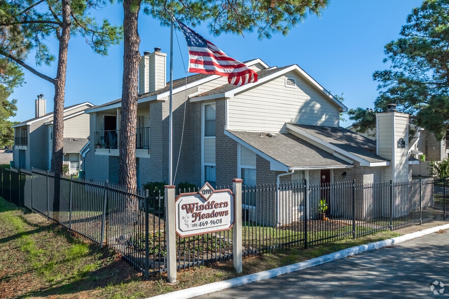 Building Photo - Windfern Meadows