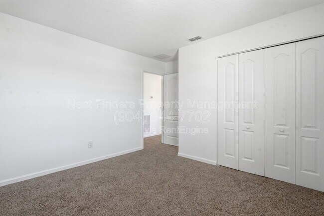 Building Photo - 190 Ardila Cir