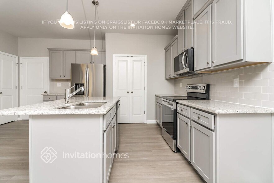 Building Photo - 106 Streambank Ct