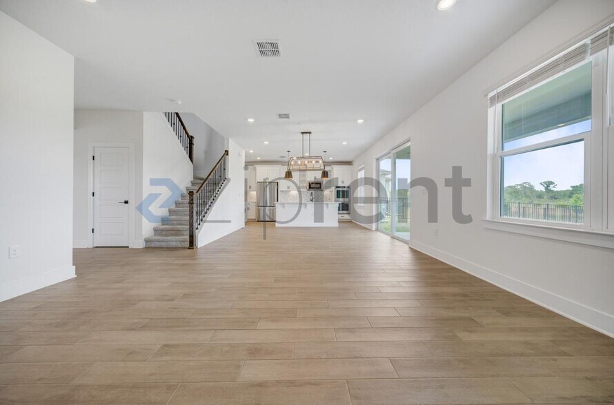 Building Photo - 534 Sun Chaser Dr