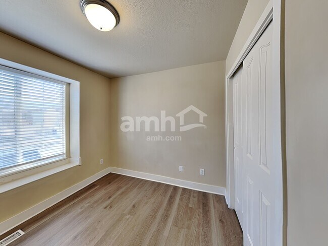 Building Photo - 617 S 375 W