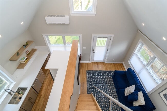 Building Photo - 12 Maugus Ave