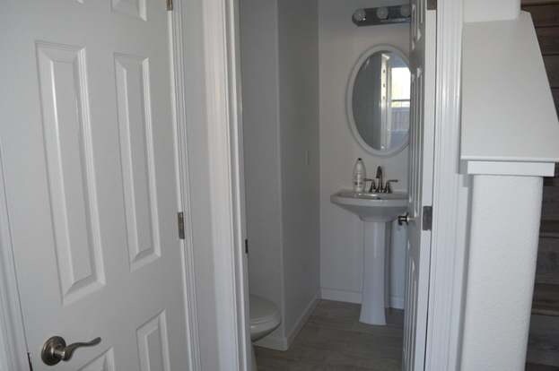 Building Photo - 472 Crespi Pl