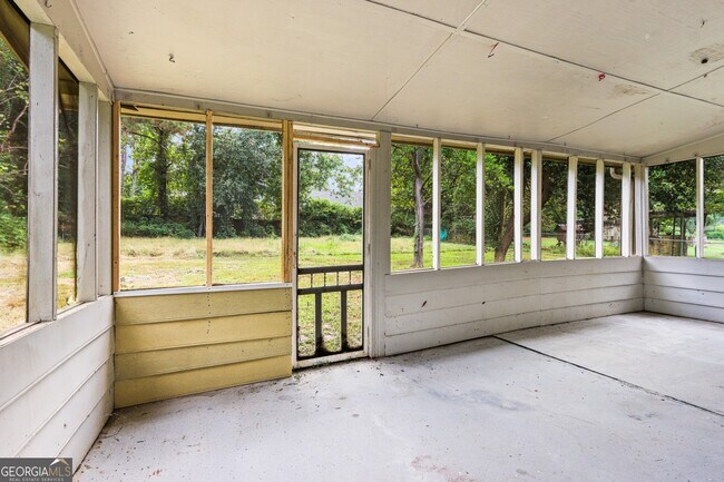 Building Photo - 1152 Holly Hills Dr SW
