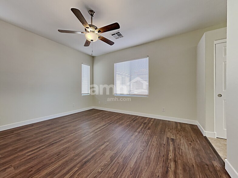 Building Photo - 8920 Cambridge Glen Ct
