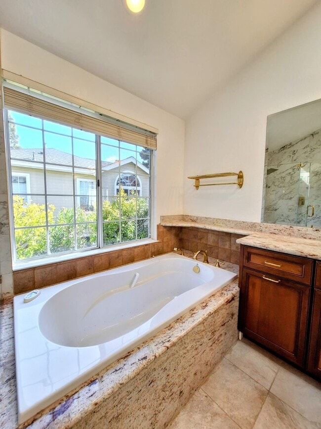 Building Photo - 802 Schooner Bay Dr