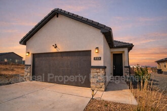 Building Photo - 933 Northern Blvd NE