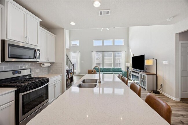 Building Photo - 12000 Corsicana Trl