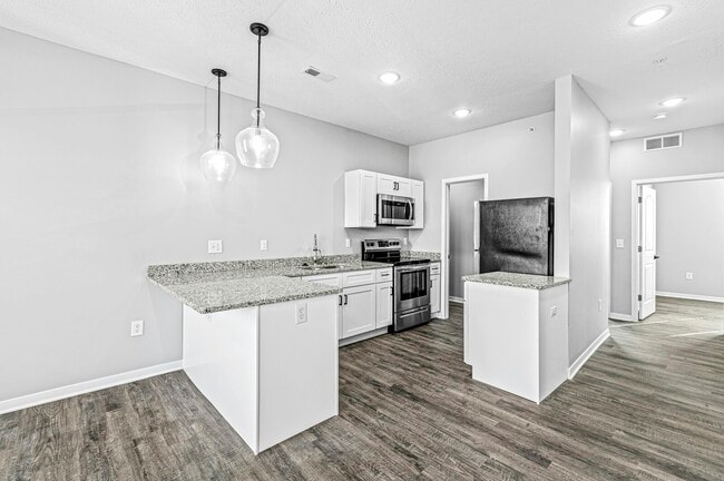 Primary Photo - 240 N 10th St