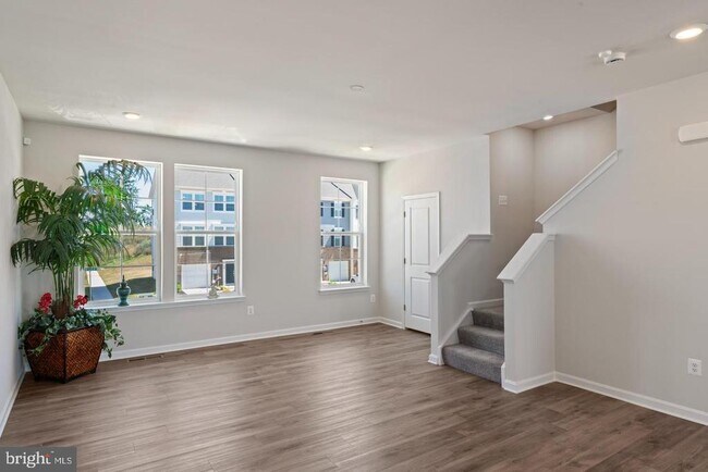 Building Photo - 51 Arsberg Dr