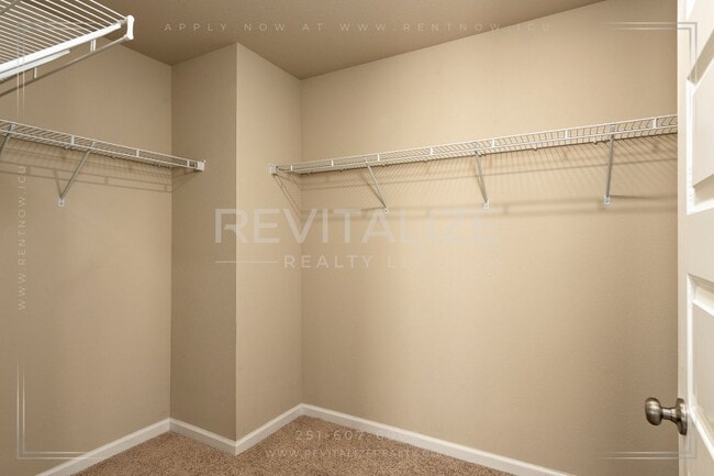 Building Photo - Stunning 2-Story 4 BD 2.5 BA House in Spanish Fort!