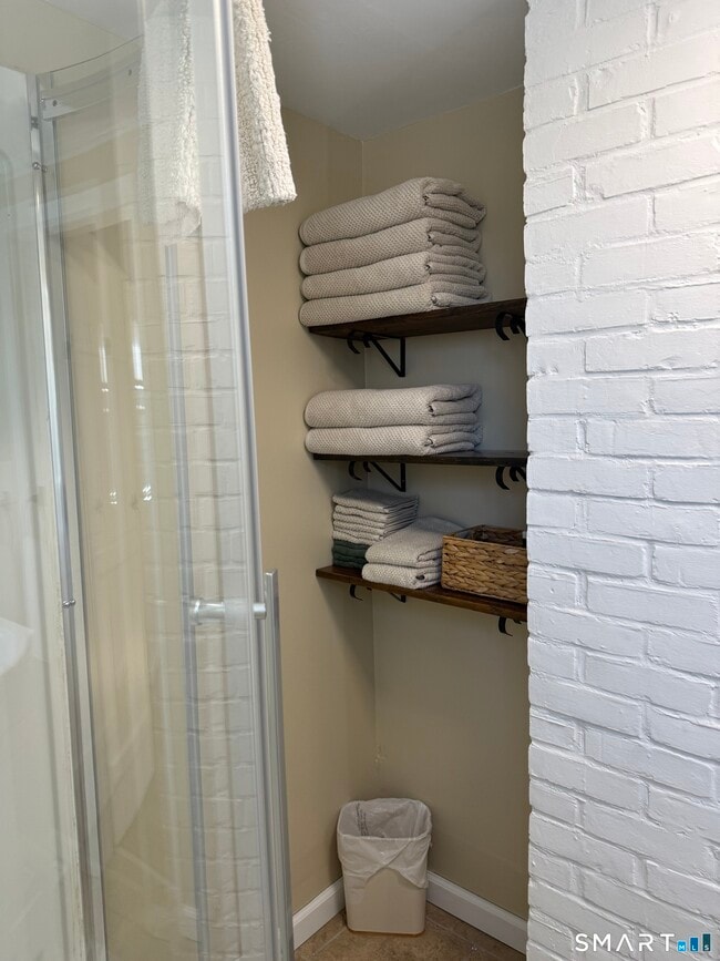 Building Photo - 27 Dilliston Rd