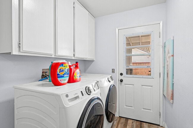 Building Photo - 1519 Walnut Ave