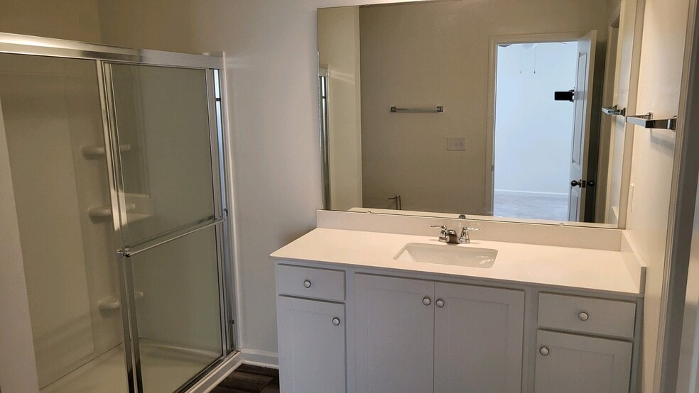 Primary Bathroom - 3405 Walker Dr