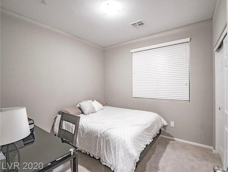 Building Photo - 8418 Classique Ave