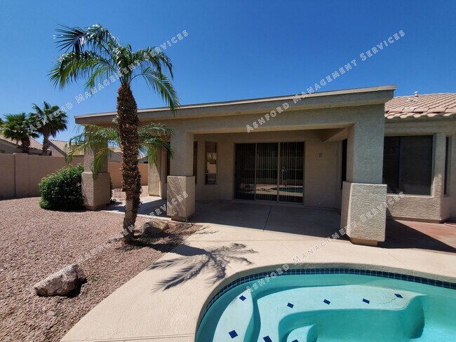 Building Photo - 3 BEDROOM WITH POOL NORTH SCOTTSDALE