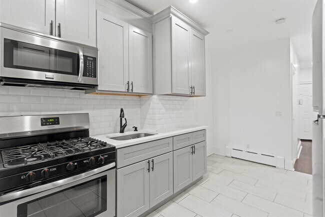 Building Photo - 56 Highwood Terrace