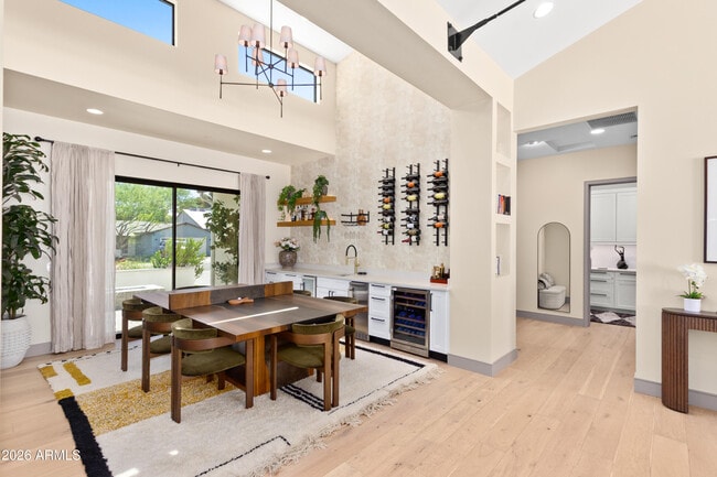 Building Photo - 2912 E Pierson St