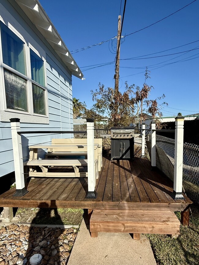 Building Photo - 2312 37th St