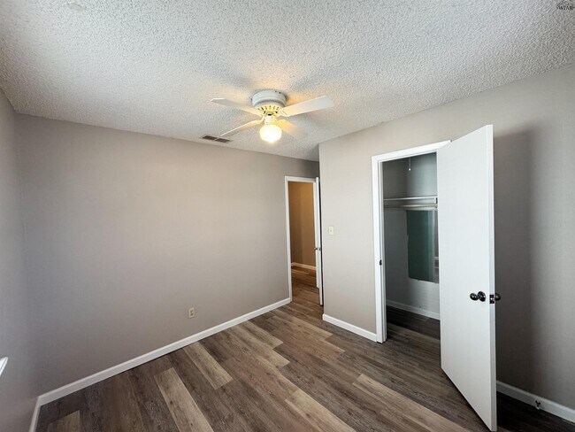 Building Photo - 1407 Hunt St