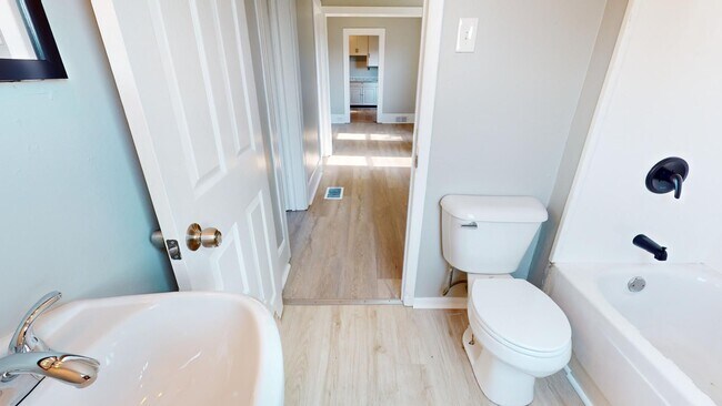 Building Photo - 1371 W 85th St