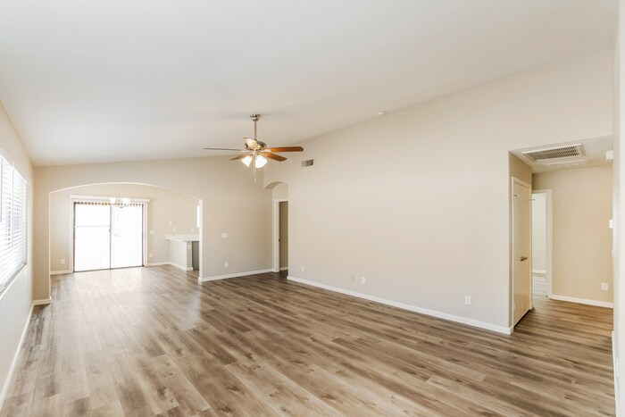 Building Photo - 25698 W St Kateri Dr