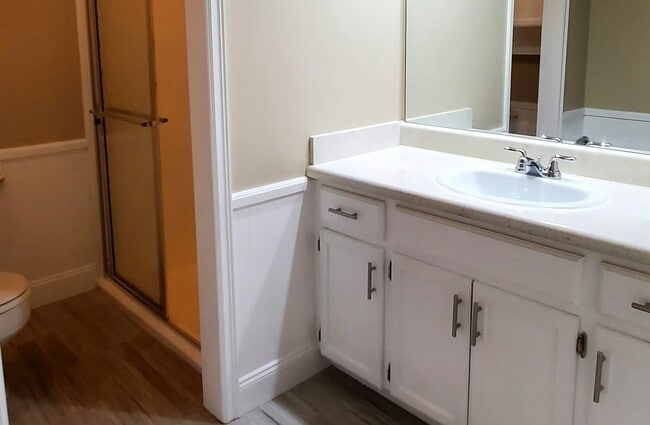 Building Photo - 5532 E 61st Pl