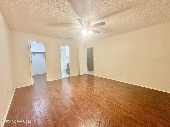 Building Photo - 5055 Canoni Pl