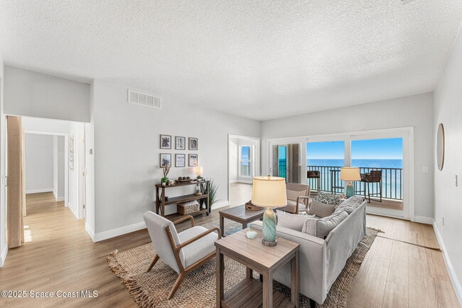 Building Photo - 3037 Jimmy Buffett Mem Hwy