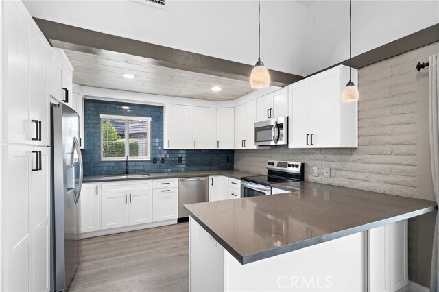 Building Photo - 22400 Canyon Club Dr