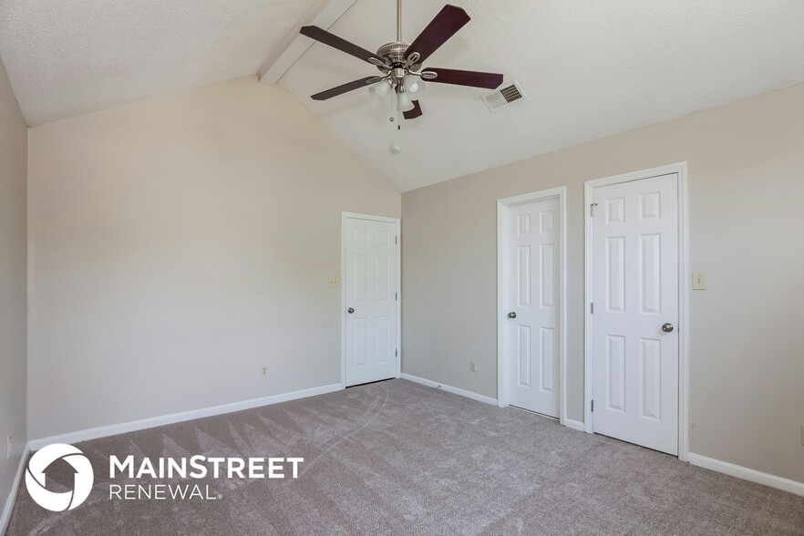 Building Photo - 6200 Sunstone Dr