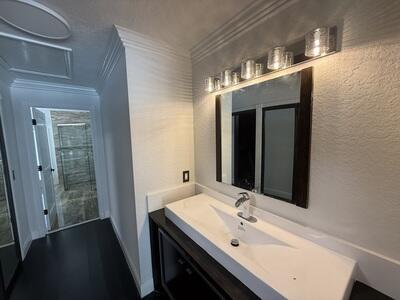 Building Photo - 1295 Longlea Terrace