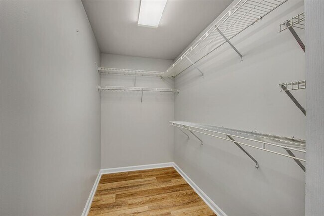 Building Photo - 1610 Elgaen Pl Dr