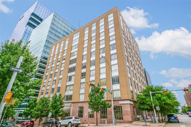 Building Photo - 710 Colorado St