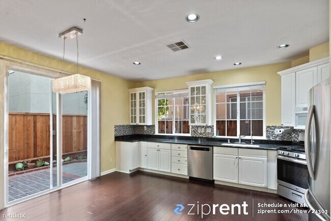 Building Photo - 4 br, 2.5 bath House - 2168 Esperanca Aven...