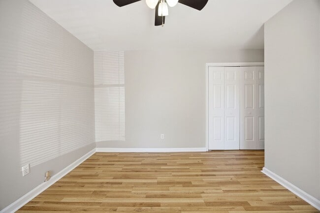 Building Photo - Beautiful Durham 3 Bed Townhome | Minutes from RTP & Southpoint