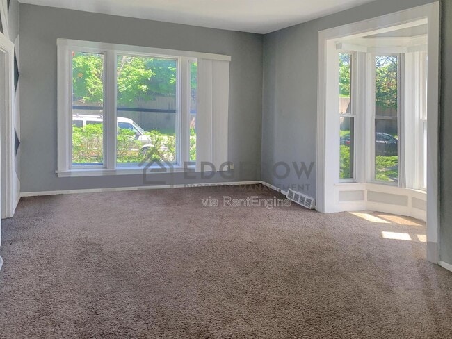 Building Photo - 731 Turner Ave NW