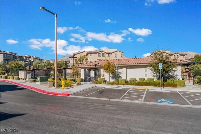 Building Photo - 25 Alamere Falls Dr