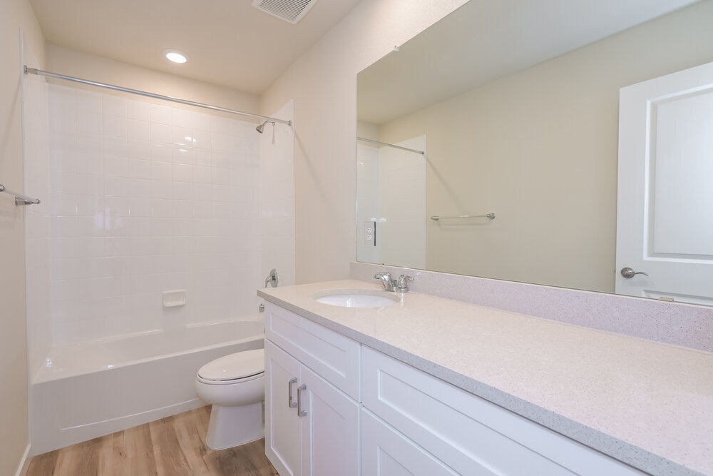 Building Photo - 1448 Orchard St