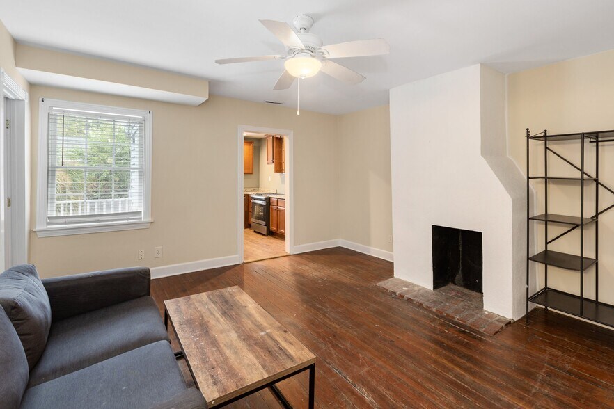 Building Photo - 13 Elizabeth St