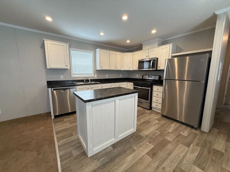 Building Photo - 12230 St Michel Ave