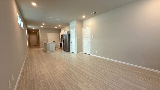 Building Photo - 3025 Pecan Farm Ln