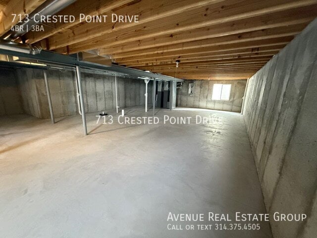 Building Photo - 713 Crested Pt Dr