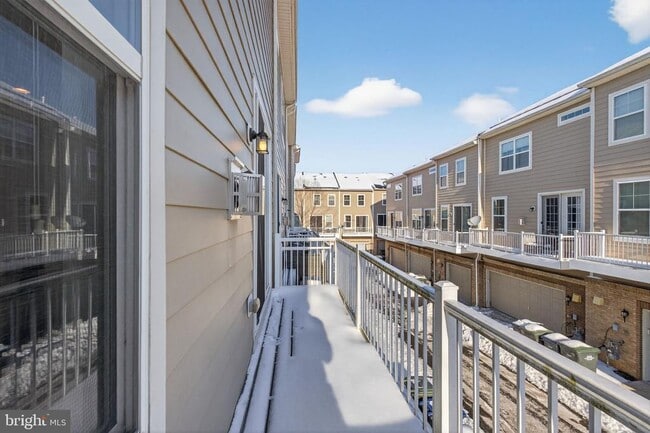 Building Photo - 3716 Foote St NE