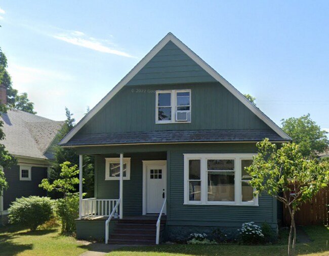 Primary Photo - 1113 W Montgomery Ave