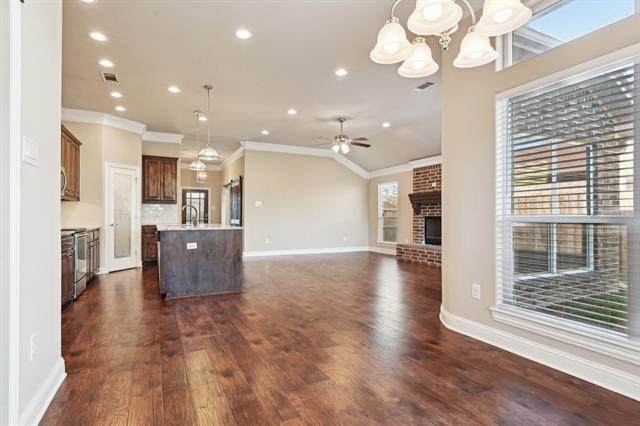 Building Photo - 8214 Kensington Dr