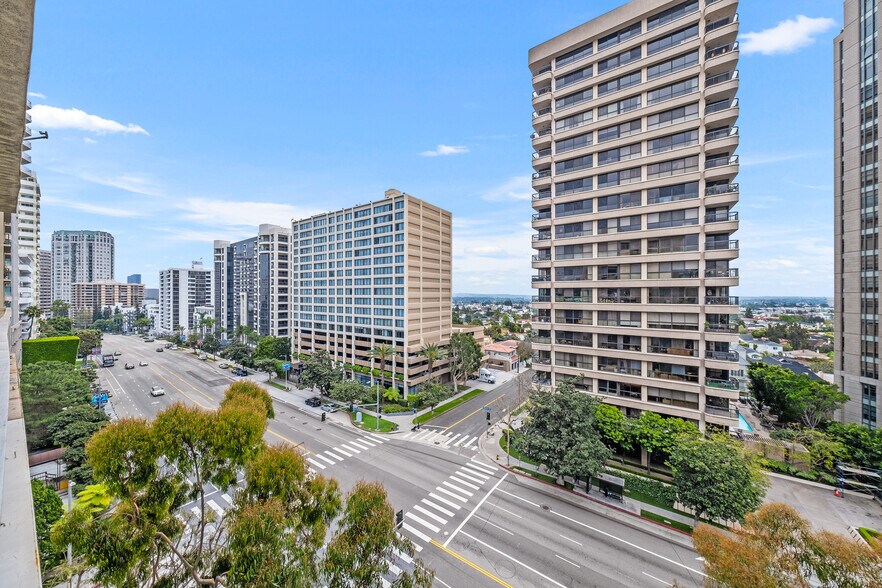 Building Photo - 10751 Wilshire Blvd